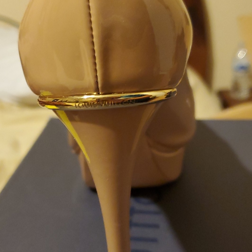 Designer shoes - Picture 4 of 4